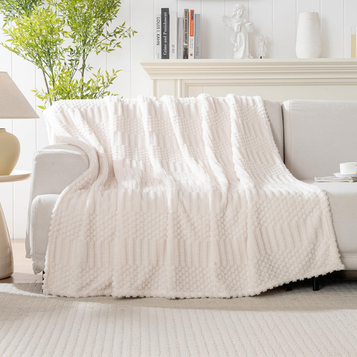 Rust Throw Blanket - Soft & Fluffy Fleece, Cute & Aesthetic, Perfect for Sofa, Couch, Chair, Bed, Living Room & Bedroom, All-Season Use, Plush & Cozy Decorative Blanket