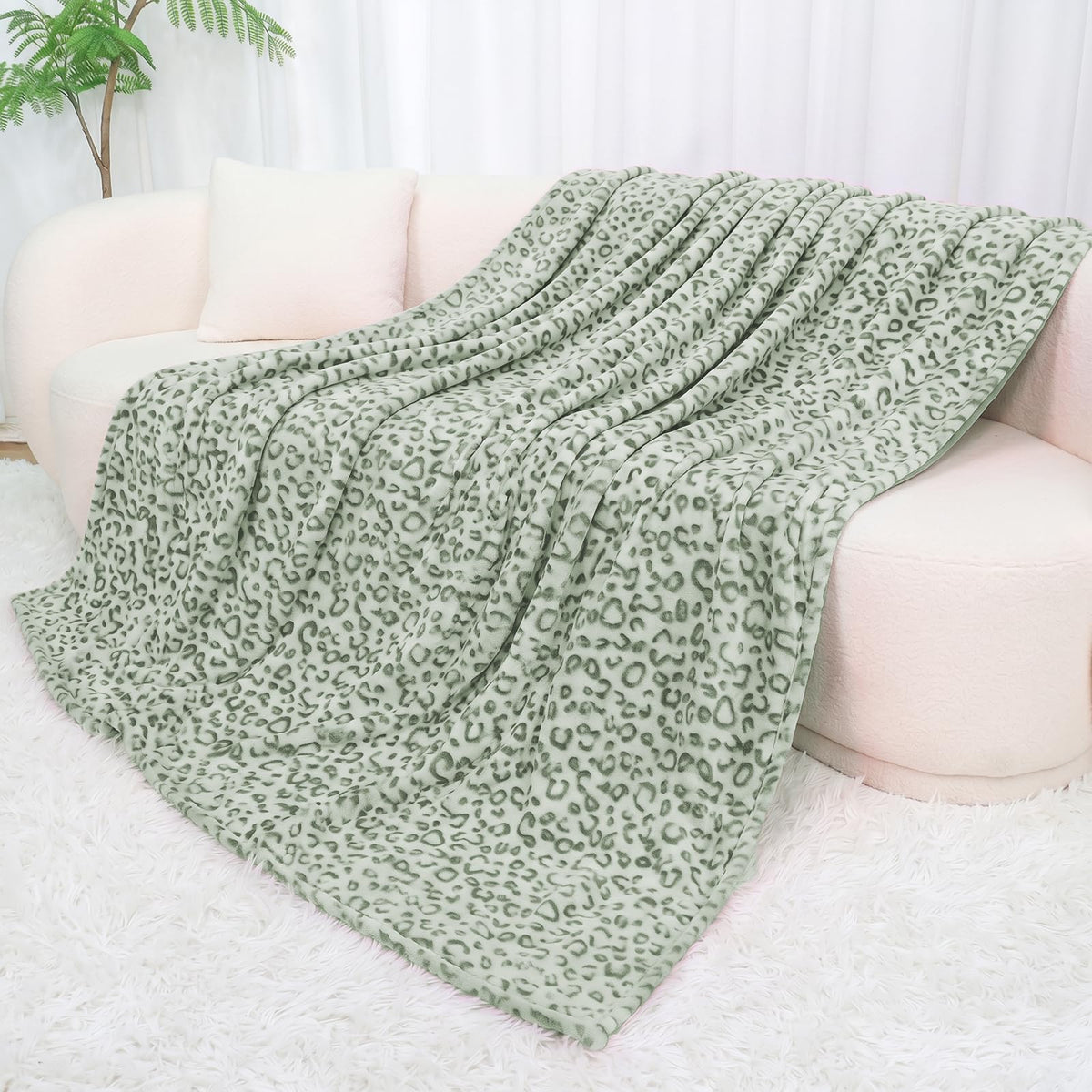 Cow Print Blanket for Couch Bed, Fuzzy Fleece Soft Blankets and Throws, Brown White Western Home Decor, All Season Cozy Birthday Gifts for Cow Lovers Women Men Girls Boys, 50x60 Inches