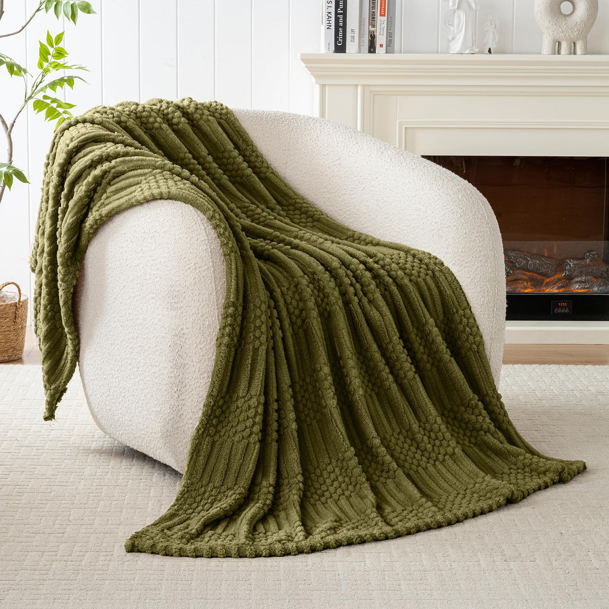 Rust Throw Blanket - Soft & Fluffy Fleece, Cute & Aesthetic, Perfect for Sofa, Couch, Chair, Bed, Living Room & Bedroom, All-Season Use, Plush & Cozy Decorative Blanket