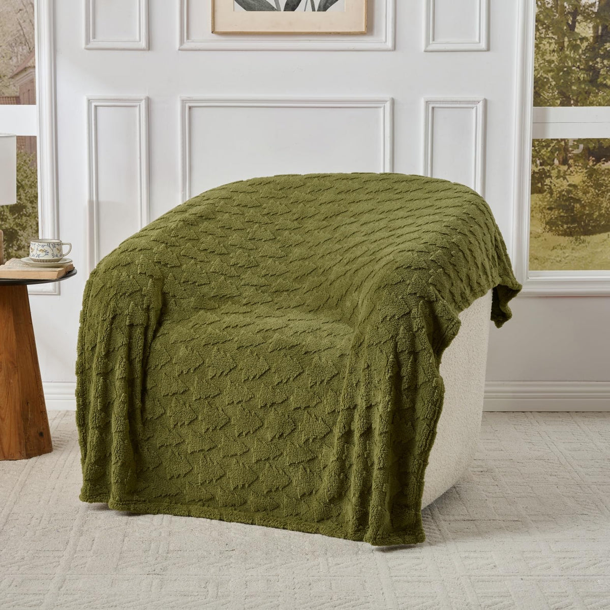 Rust Throw Blanket - Soft & Fluffy Fleece, Cute & Aesthetic, Perfect for Sofa, Couch, Chair, Bed, Living Room & Bedroom, All-Season Use, Plush & Cozy Decorative Blanket