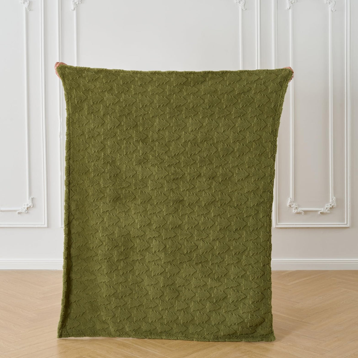 Rust Throw Blanket - Soft & Fluffy Fleece, Cute & Aesthetic, Perfect for Sofa, Couch, Chair, Bed, Living Room & Bedroom, All-Season Use, Plush & Cozy Decorative Blanket
