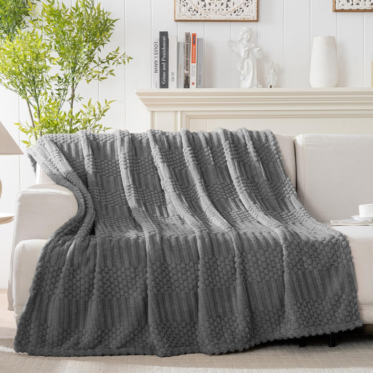 Rust Throw Blanket - Soft & Fluffy Fleece, Cute & Aesthetic, Perfect for Sofa, Couch, Chair, Bed, Living Room & Bedroom, All-Season Use, Plush & Cozy Decorative Blanket