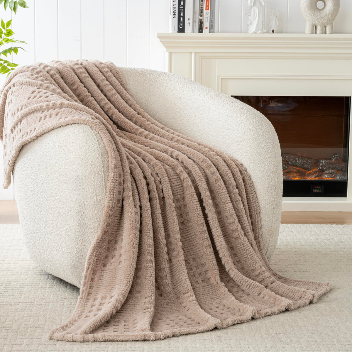 Rust Throw Blanket - Soft & Fluffy Fleece, Cute & Aesthetic, Perfect for Sofa, Couch, Chair, Bed, Living Room & Bedroom, All-Season Use, Plush & Cozy Decorative Blanket